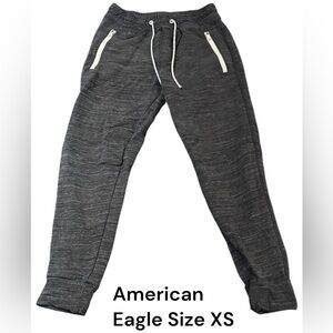 EUC Men’s American Eagle Dark Grey Jogger with White Zippered Pockets - size XS